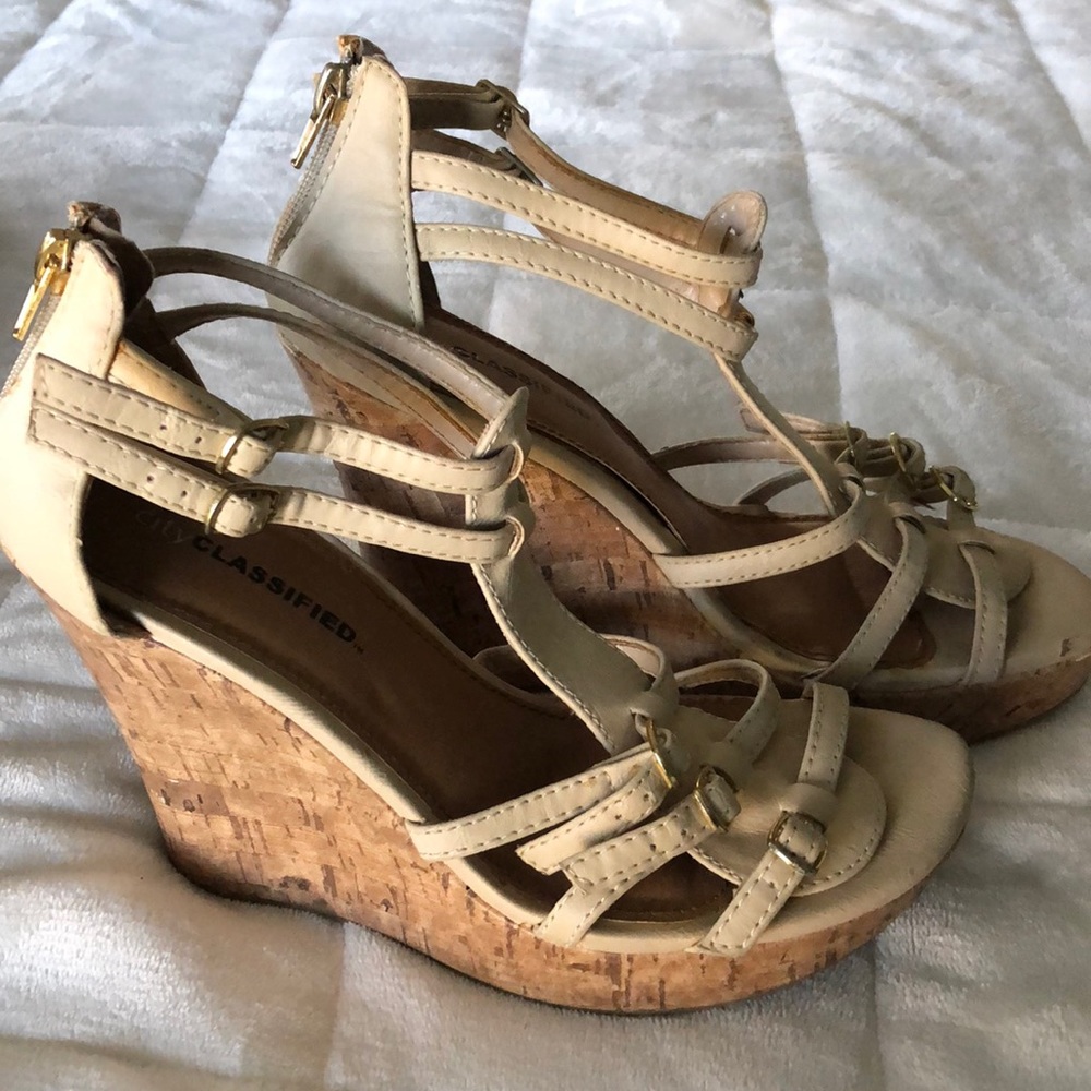 City Classified strappy heels